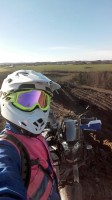 Ich stehe halt auf das Pink der 90er Jahre Motocross! Und die 'Verkleidung' ist noch harmlos :)