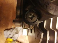 IMG_20220724_161717.jpg (197.76 KiB) 1044 mal betrachtet Schraube vergriesgnaddelt :(