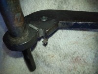 IMG_20200320_183954.jpg (364.15 KiB) 2831 mal betrachtet ...diese kleine Spange begenete mir hier tatsächlich zum ersten mal in meinem DR-Leben, dienlich, den Bremsbelag in Position zu halten...fehlte bei meiner "Grauen" schon von Anfang an...Stichwort: Vorbesitzer...